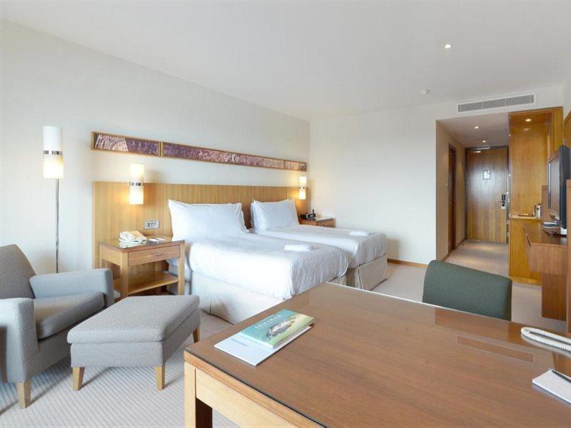 Canary Riverside Plaza Hotel Λονδίνο Εξωτερικό φωτογραφία A room at the hotel
