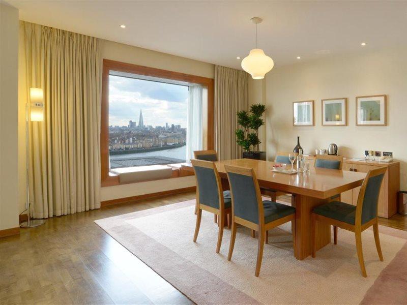 Canary Riverside Plaza Hotel Λονδίνο Εξωτερικό φωτογραφία A dining room