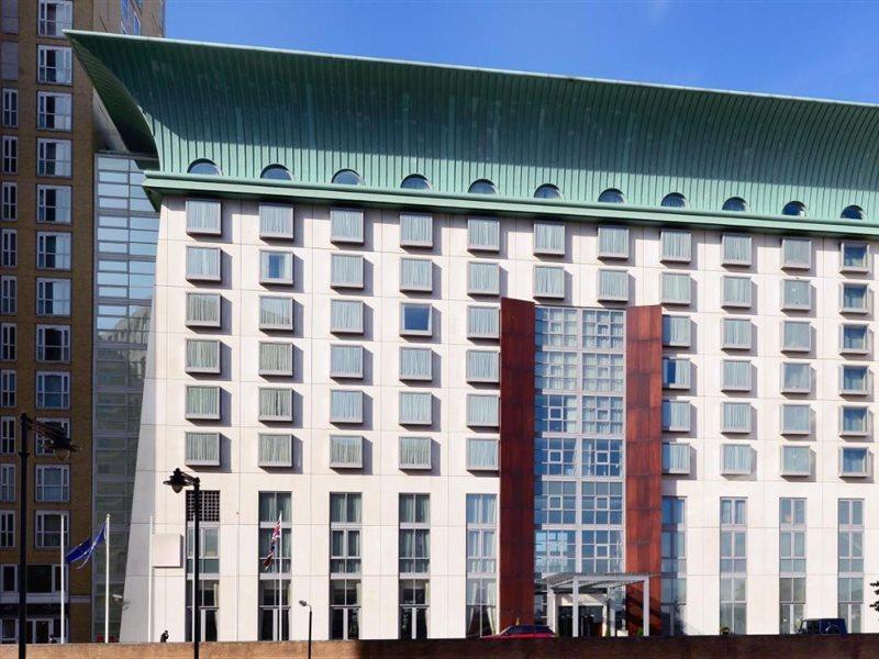Canary Riverside Plaza Hotel Λονδίνο Εξωτερικό φωτογραφία The new building of the University of East London