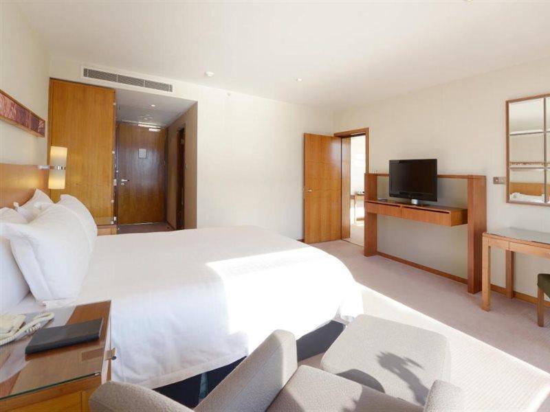 Canary Riverside Plaza Hotel Λονδίνο Εξωτερικό φωτογραφία A room at the hotel