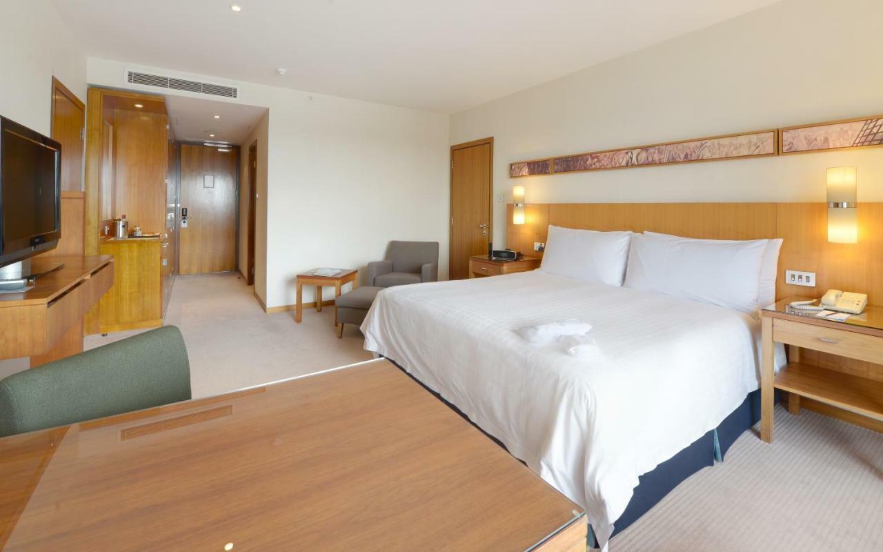 Canary Riverside Plaza Hotel Λονδίνο Εξωτερικό φωτογραφία A room at the hotel